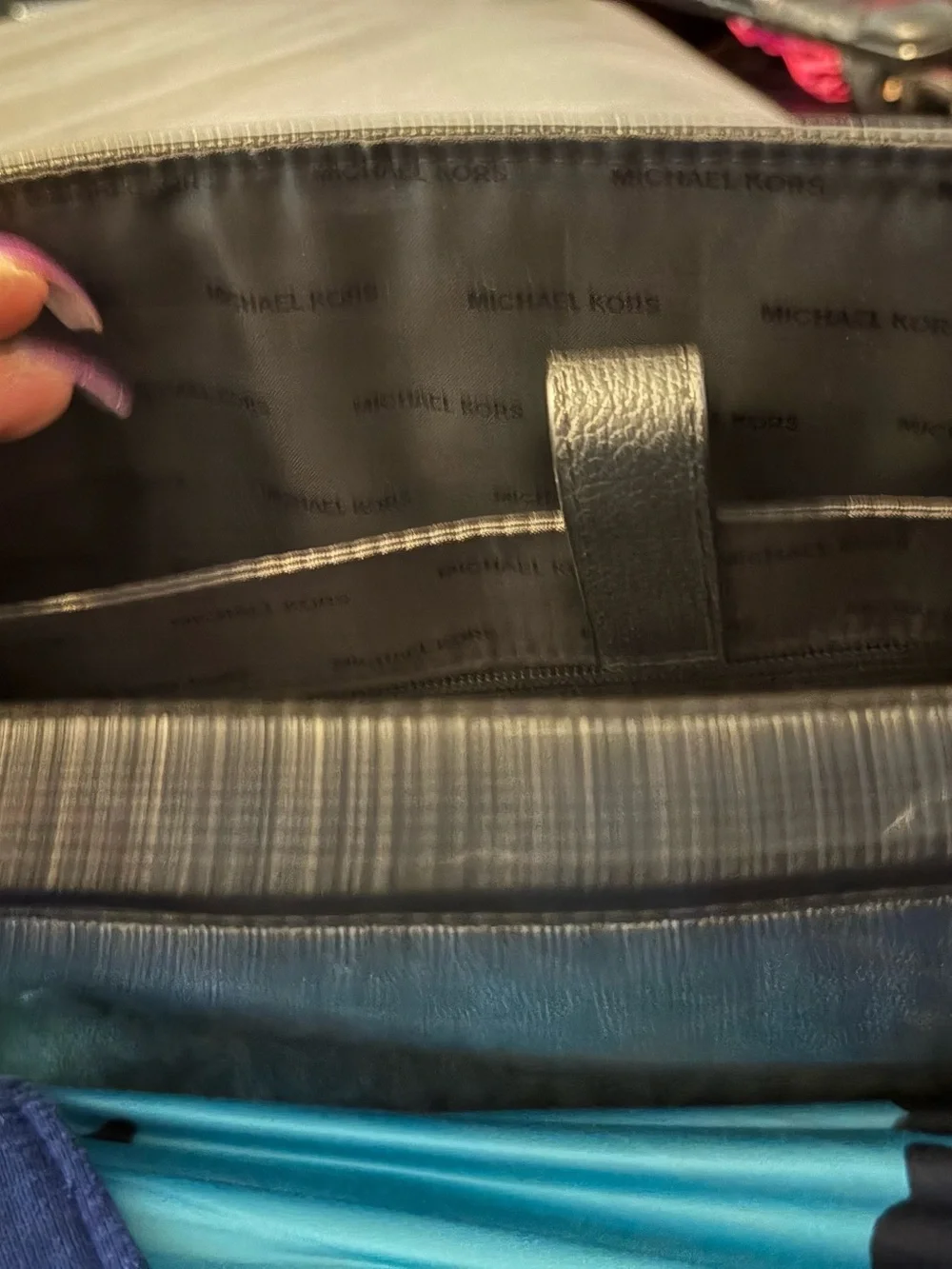 Bag-Men’s Black Michael Kors’s messengers Bag MK bag with signature logo print.